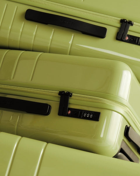 
    Why Monos doesn't build USB battery packs into luggage | Monos Guide – Monos Australia
